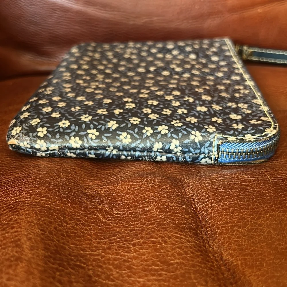 Patricia Nash Pouch - Picture 5 of 8